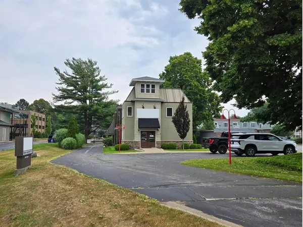 Grand Haven, MI 49417,1014 S Beacon Boulevard