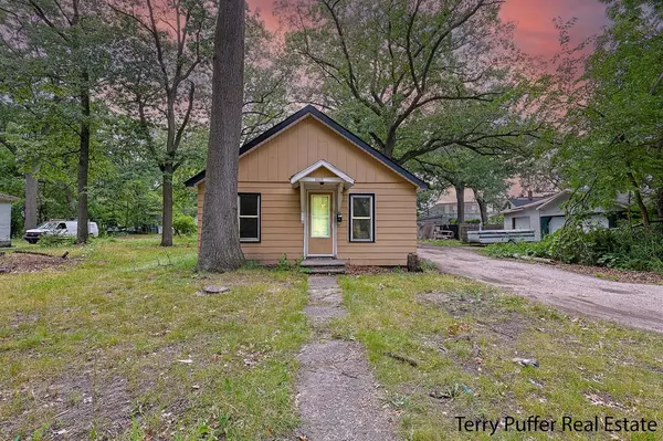 2813 Wood Street, Muskegon Heights, MI 49444