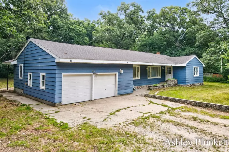 9312 S Oceana Drive, Grant Twp, MI 49437