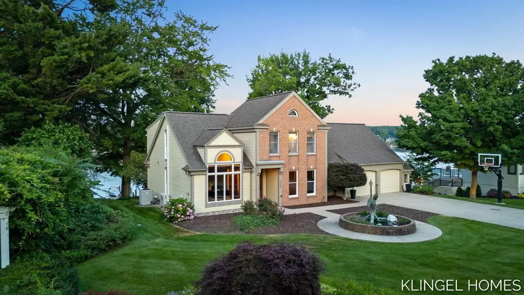 Spring Lake Twp, MI 49456,15957 Orchard Point Drive