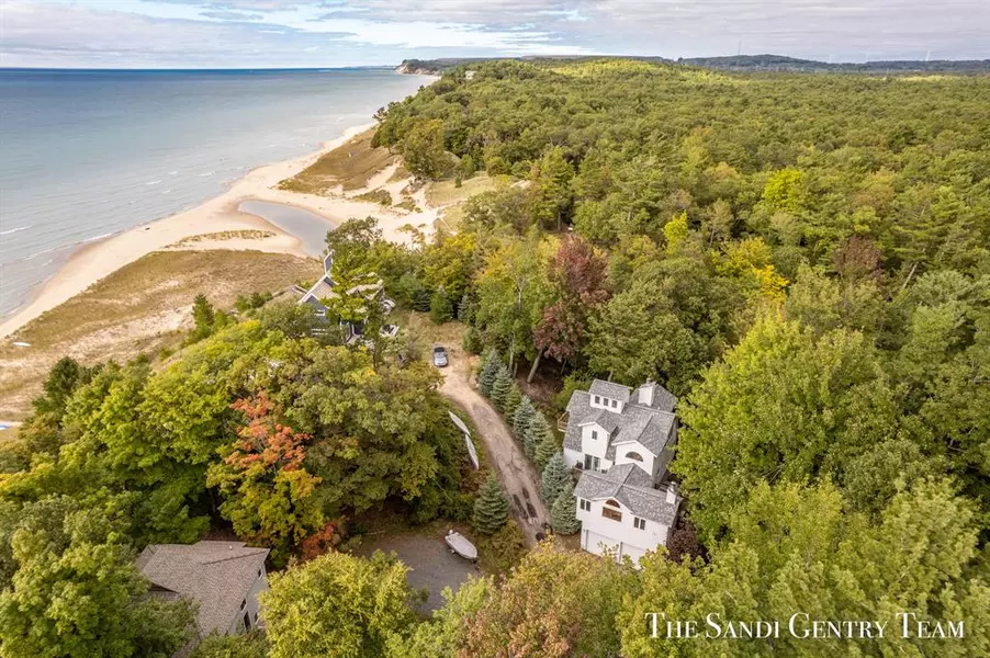 6973 S Lakeshore Drive, Summit Twp, MI 49449