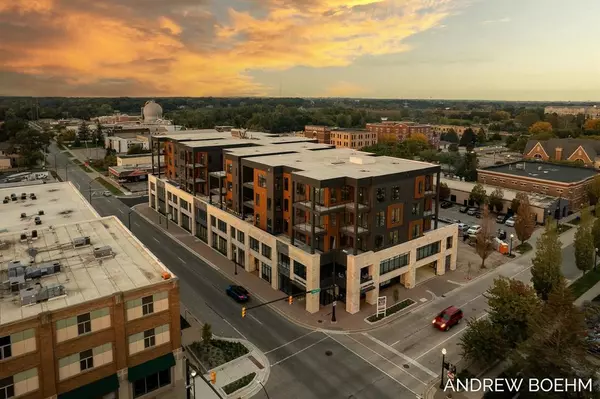 Holland, MI 49423,159 S River Avenue 403
