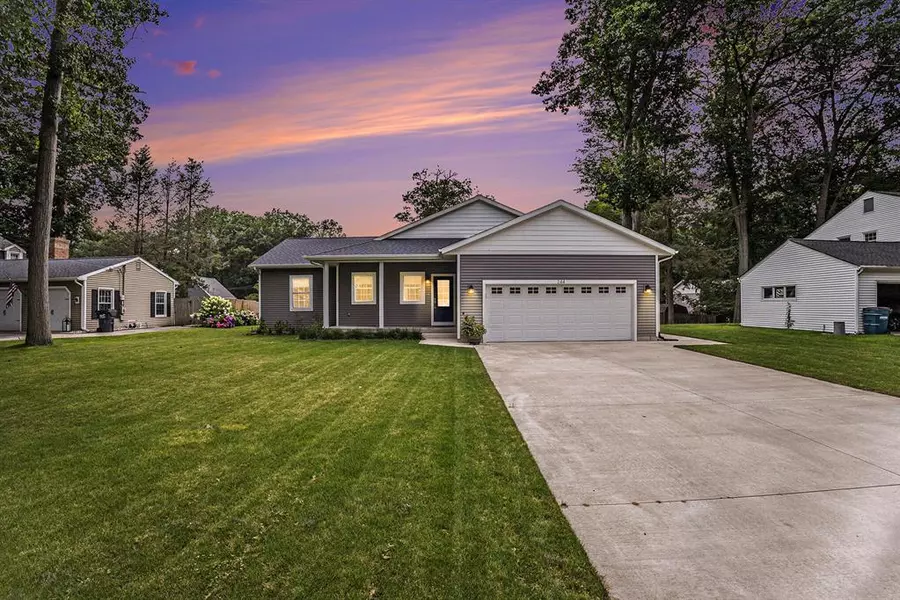 244 Hanover Drive, North Muskegon, MI 49445