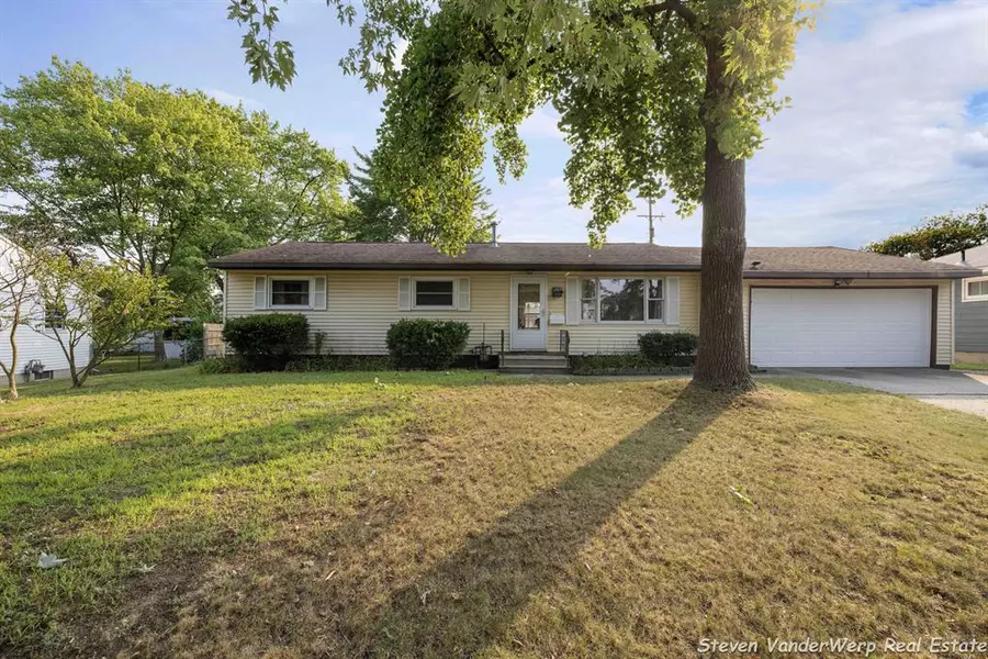 1203 Hampden Road, Roosevelt Park, MI 49441