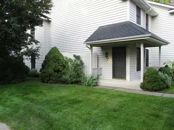 Saugatuck, MI 49453,124 A Elizabeth 5