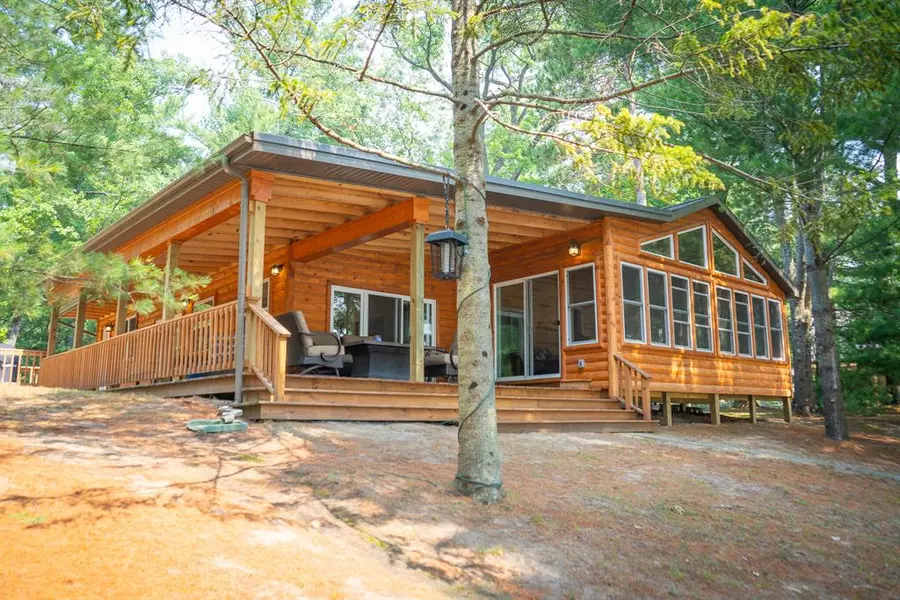 28 N Jackpine Road, Branch Twp, MI 49410