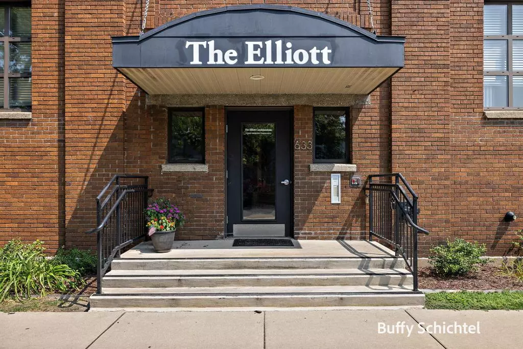 Grand Haven, MI 49417,633 Elliott Avenue 10