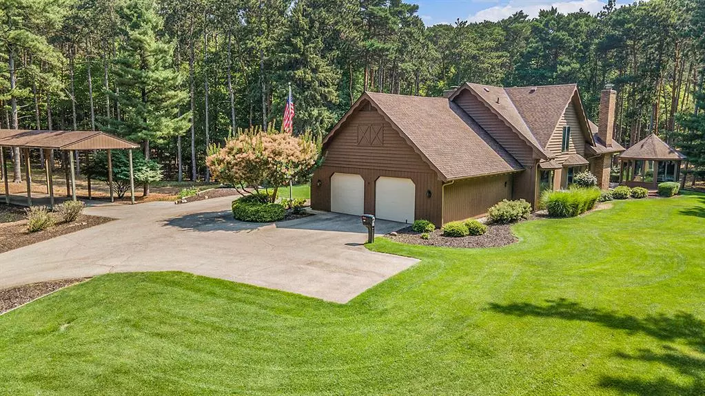 149 S 168th Avenue, Park Twp, MI 49424