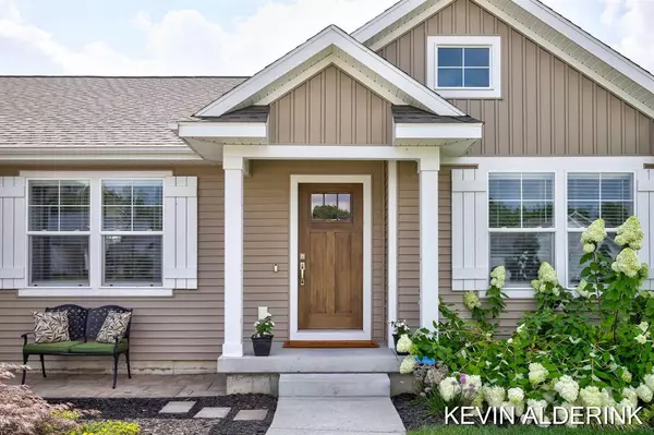 2108 Eastview Drive, Georgetown Twp, MI 49428