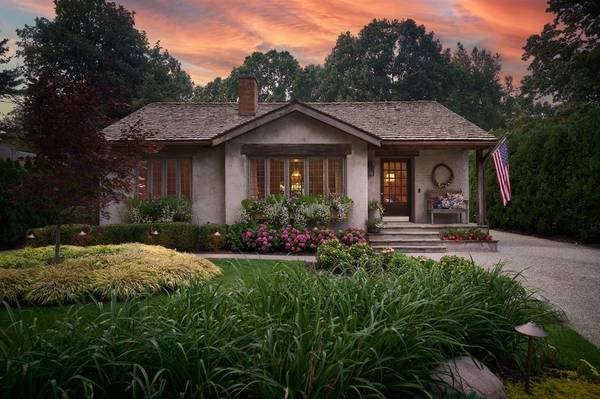 6639 Bandle Street, Saugatuck Twp, MI 49453