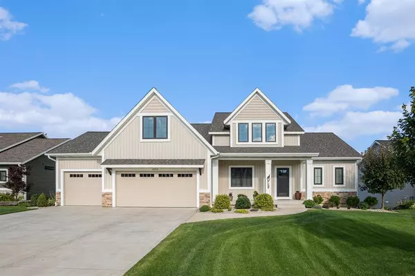 4733 West Lake Drive, Laketown Twp, MI 49423