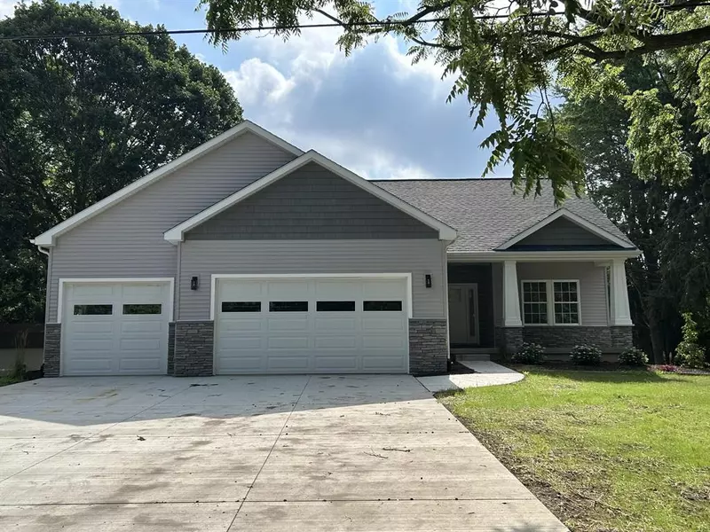 5966 E Sleepy Hollow Lane, Meridian Twp, MI 48823