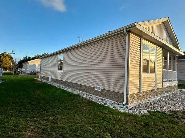 Norton Shores, MI 49441,1283 E Ellis Road 18