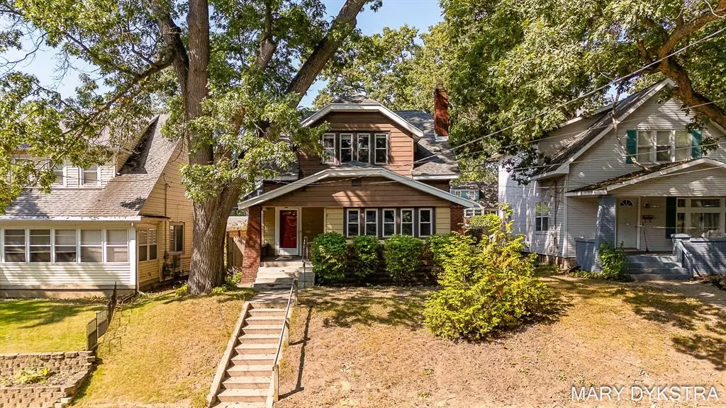 1019 Calvin Avenue SE, Grand Rapids, MI 49506