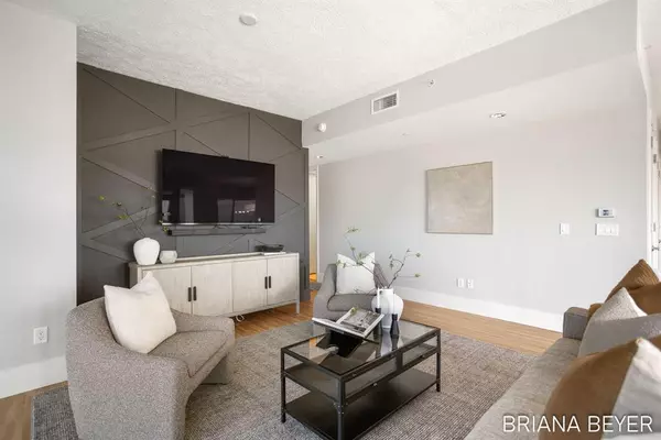 Grand Rapids, MI 49504,335 Bridge Street NW 907