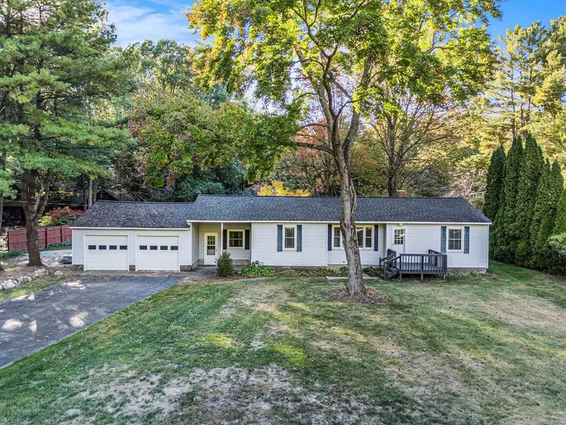 18545 W Spring Lake Road, Spring Lake Twp, MI 49456