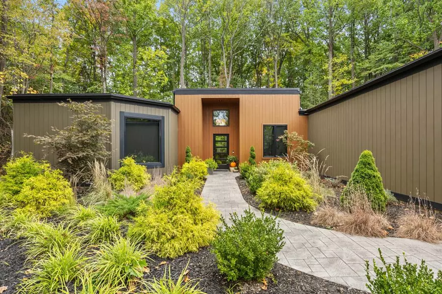 3465 Palmer Drive, Saugatuck Twp, MI 49453