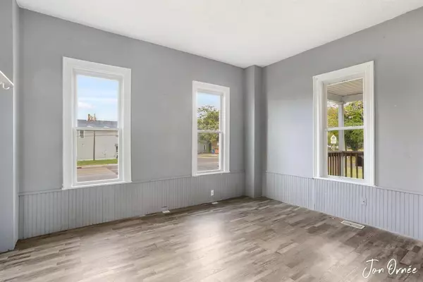 Allegan, MI 49010,104 Grand Street