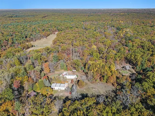 5600 Crystal Lake Road, Holton Twp, MI 49425