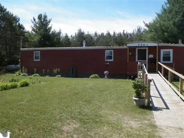 6061 Riverview Road, Mesick, MI 49668