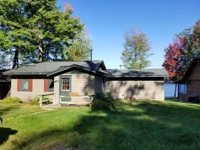 5055 Red Maple Street, Irons, MI 49644