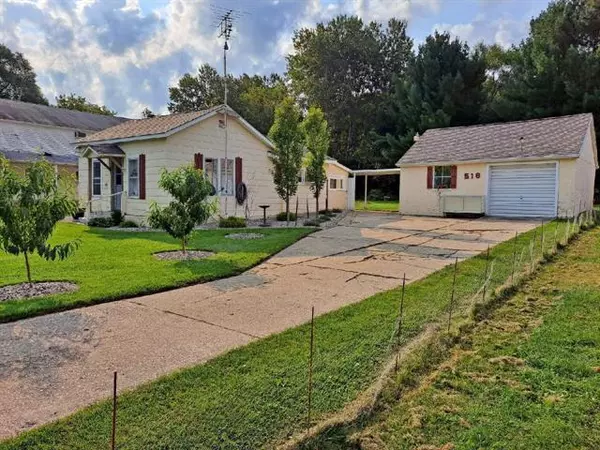 Edmore Vlg-home Twp, MI 48829,518 E Forrest Street