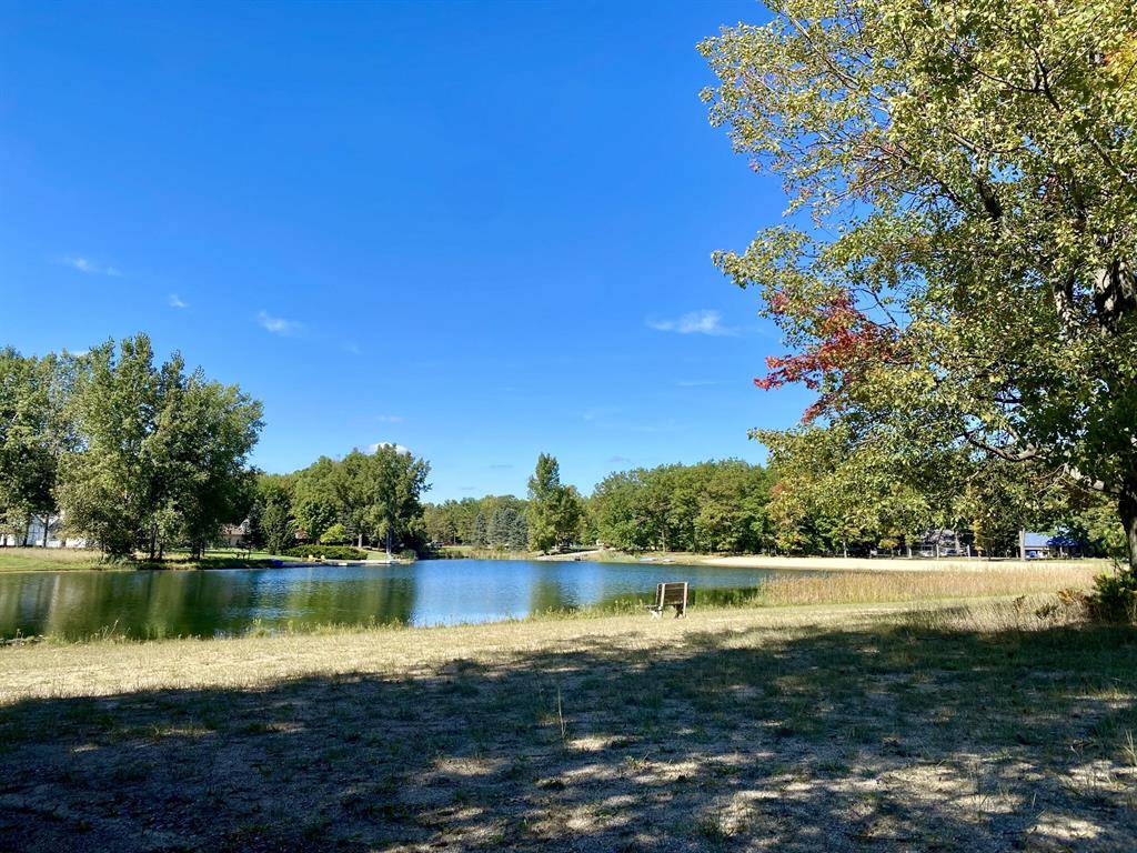 6842 Clubhouse Drive E, Morton Twp, MI 49346