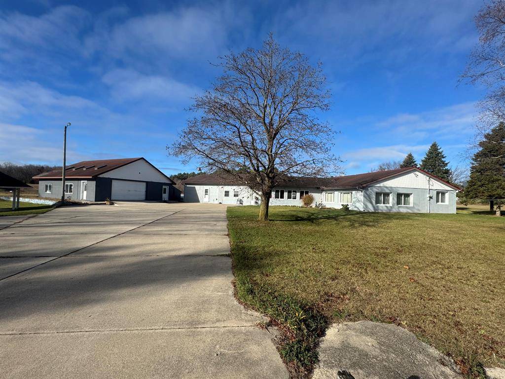 1405 190th Avenue, Aetna Twp, MI 49336