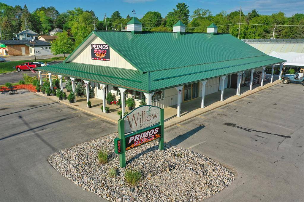 916 S Mitchell Street, Cadillac, MI 49601