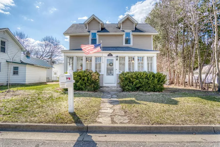 805 Farnsworth Street, Big Rapids, MI 49307