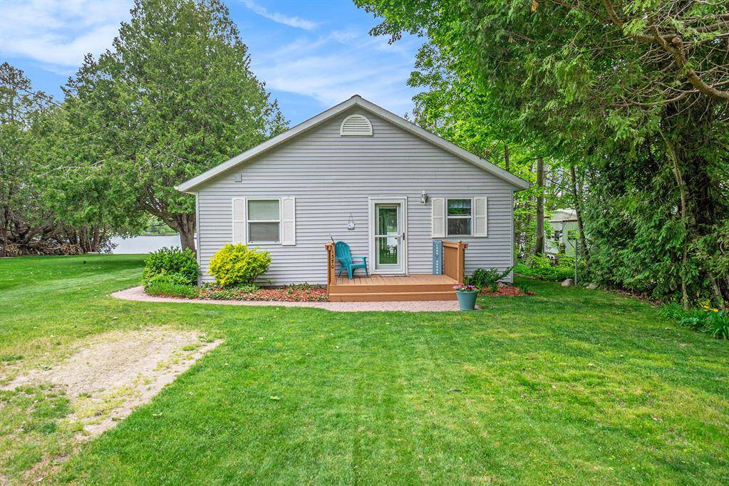 1370 N Black Road, Maple Valley, MI 49347