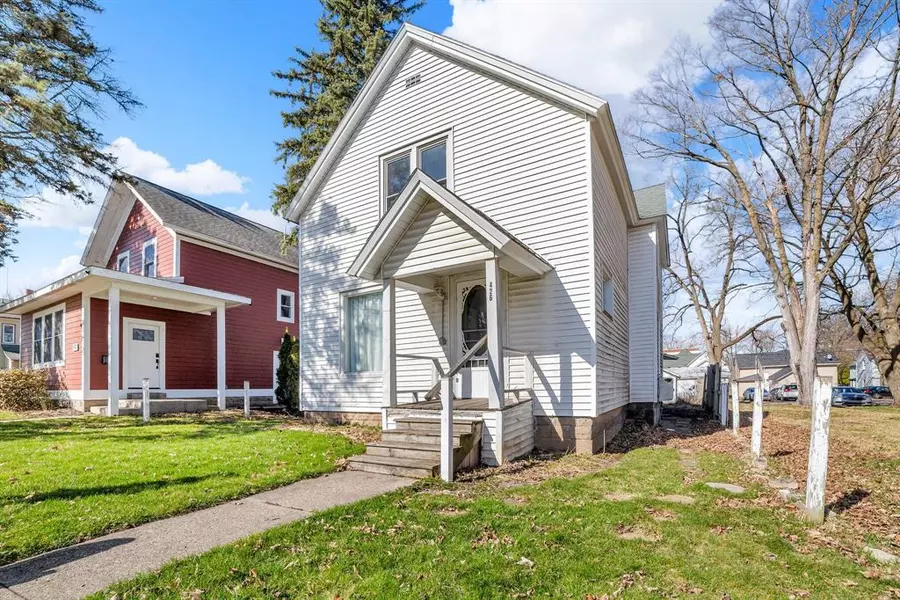 426 S Warren Avenue, Big Rapids, MI 49307