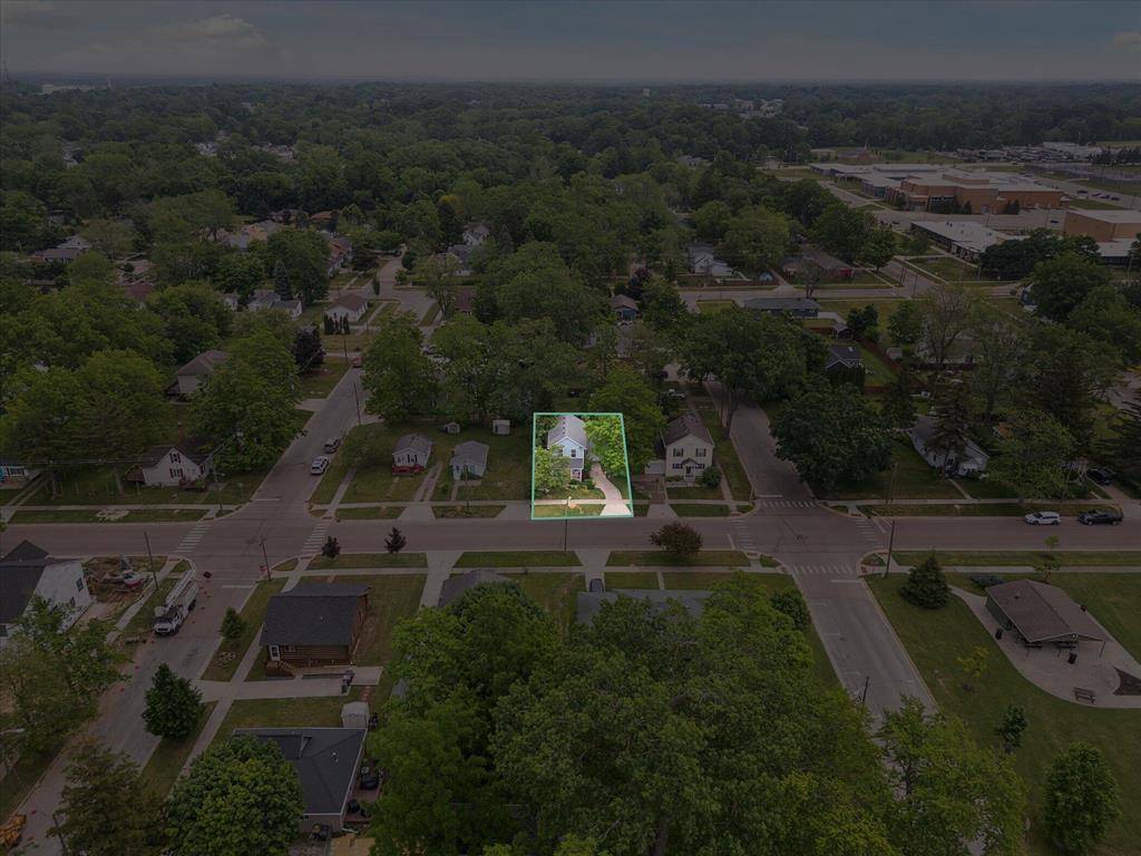 South Haven, MI 49090,857 KALAMAZOO Street