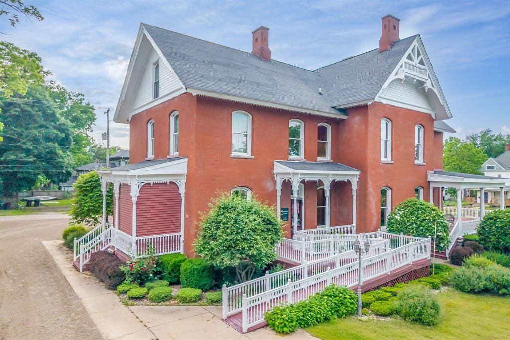 Big Rapids, MI 49307,414 Maple Street