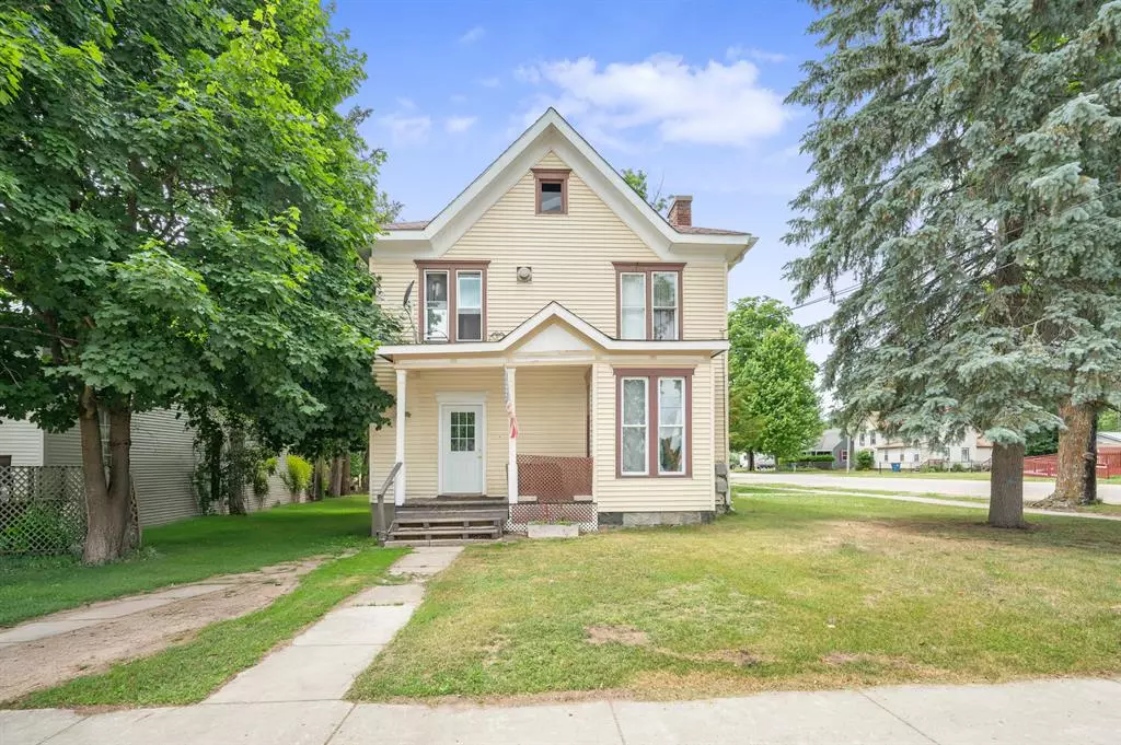 Evart, MI 49631,405 5th Street