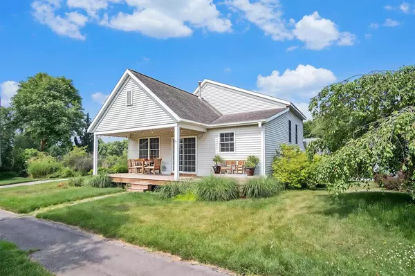 1394 Highland Hill, Lowell, MI 49331