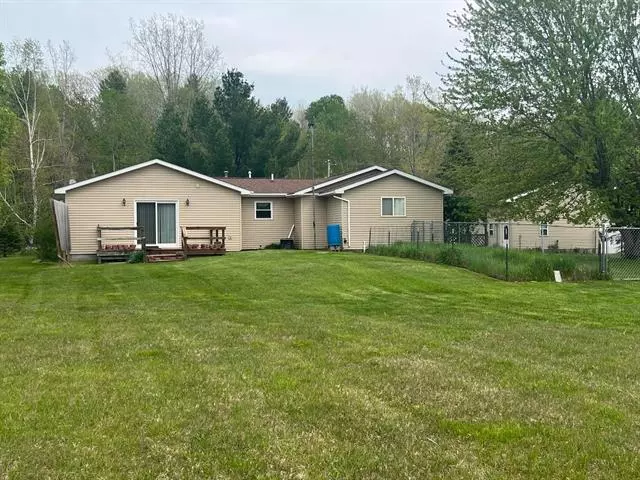 1180 S McArdle Road, Tawas City, MI 48764