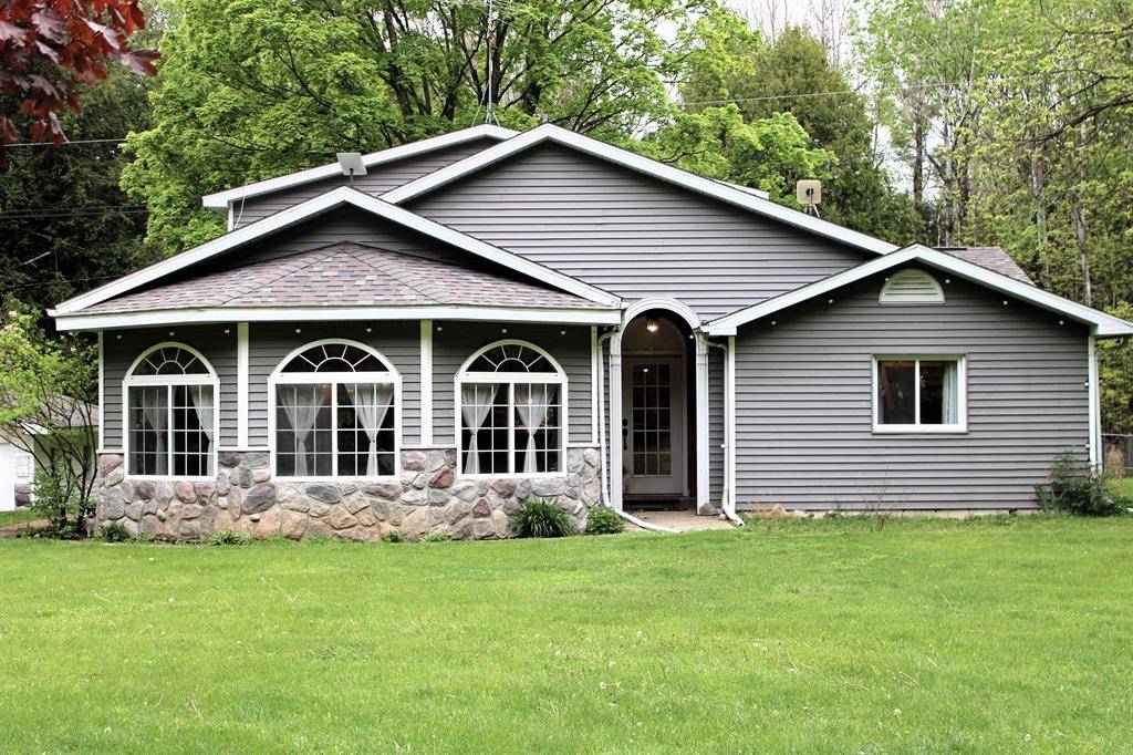 3690 Rau Road, Edwards Twp, MI 48661