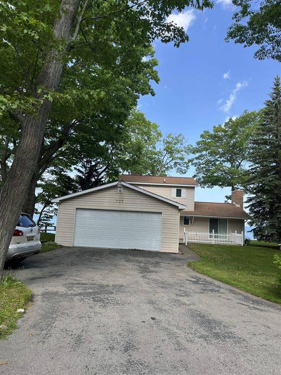 725 S Crescent Avenue, Sims Twp, MI 48703