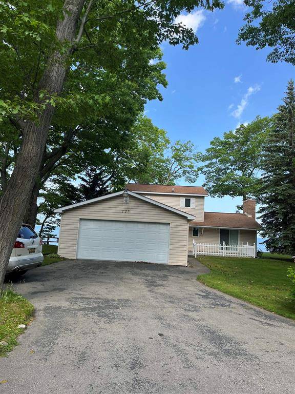 725 S Crescent Avenue, Sims Twp, MI 48703