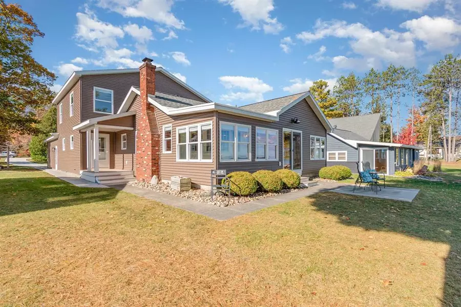 1115 S Bay Drive, Alabaster Twp, MI 48763