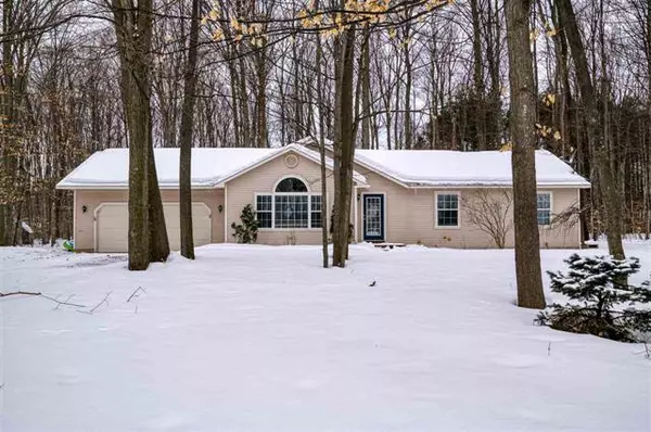 5341 Jacks Trail, Traverse City, MI 49684