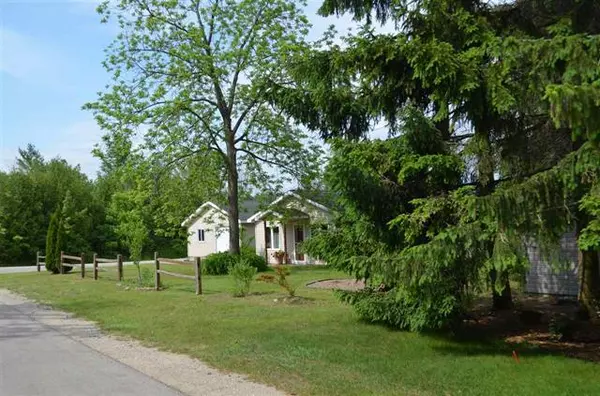 606 Elm Street,  Elk Rapids Twp,  MI 49629