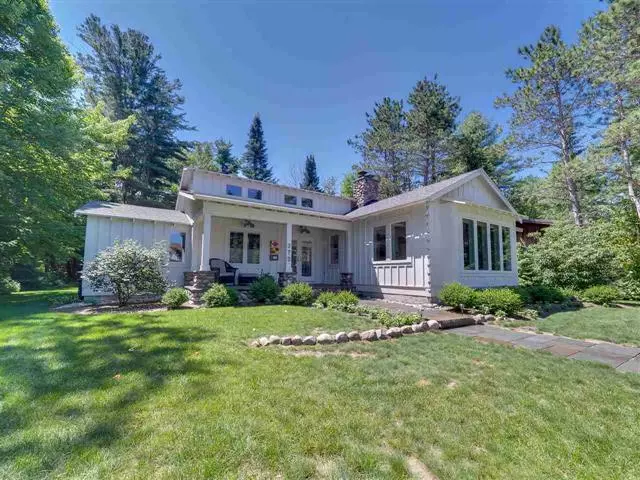 372 S Shore Drive, Suttons Bay Twp, MI 49682