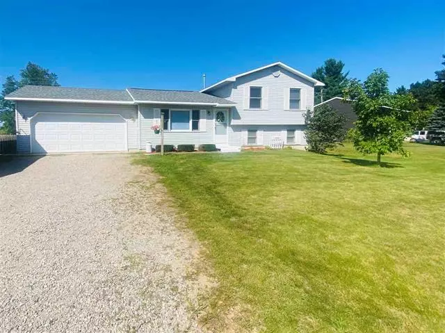 1826 W Curry Drive, Traverse City, MI 49685