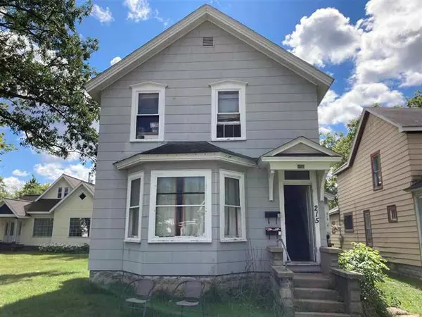 215 Seventh Street, Traverse City, MI 49684