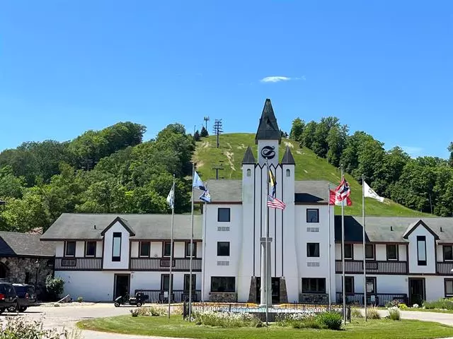 6658 Schuss Mountain Lane Unit 3250, Custer Twp, MI 49659