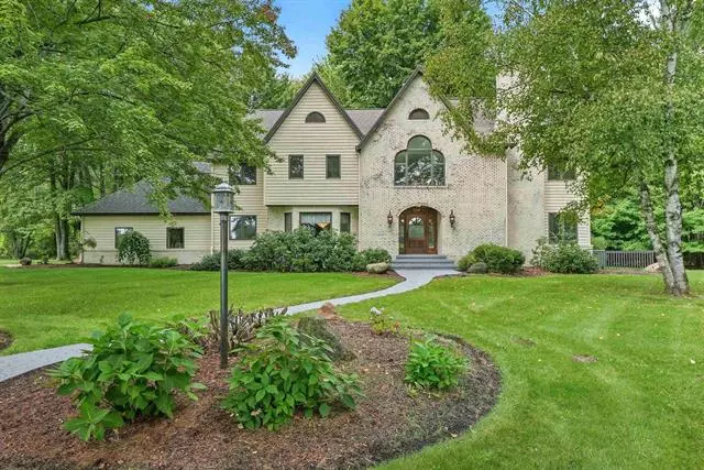 8550 S 35 Road, Cherry Grove Twp, MI 49601