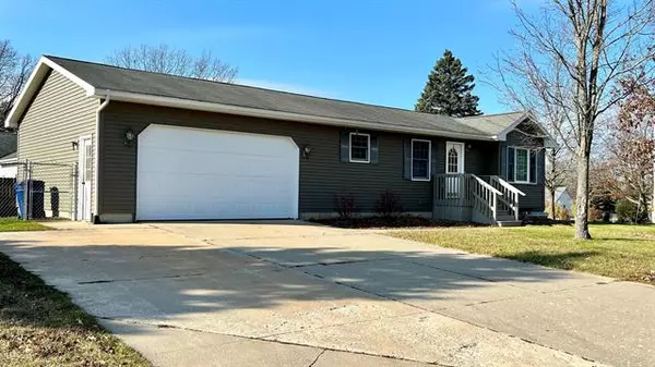 1867 S Lake Mitchell Drive,  Cadillac,  MI 49601