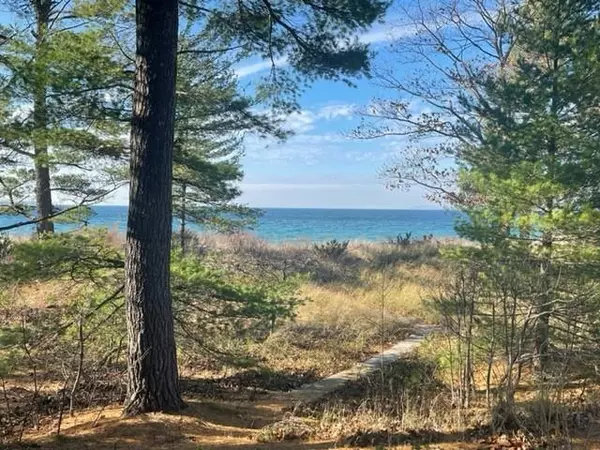 17 Beach Comber,  Glen Arbor,  MI 49636